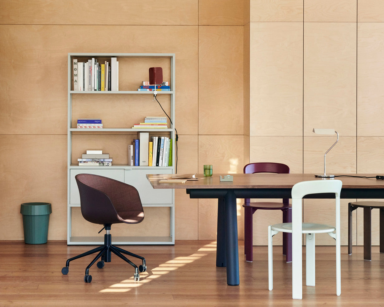 APEX TABLE LAMP