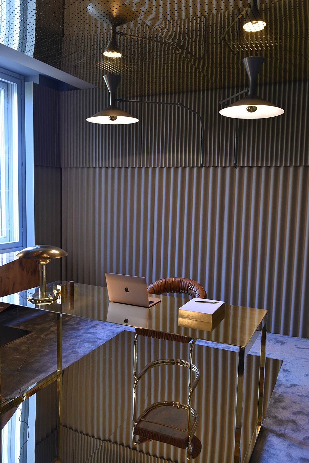 WHITE MARSEILLE LAMP