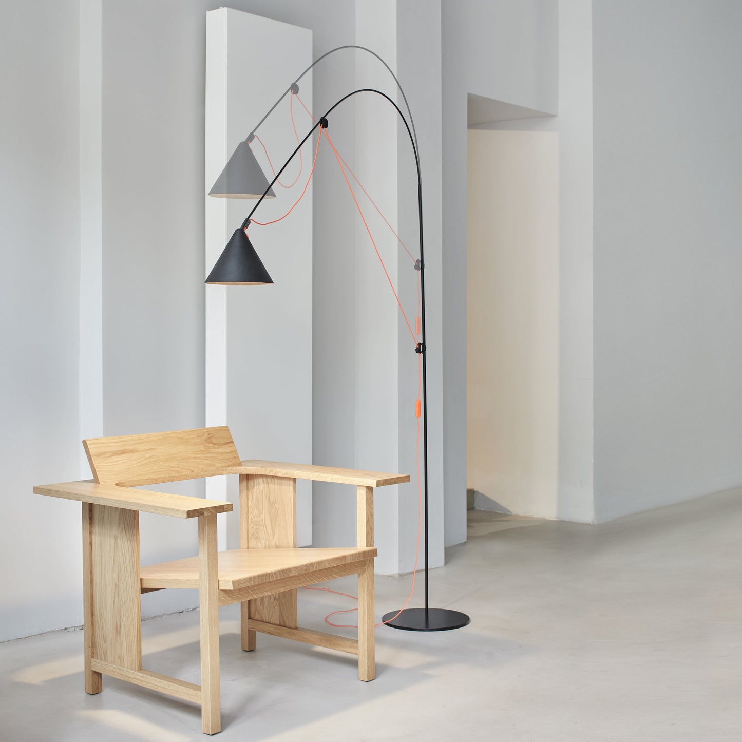 Lampada da Terra, Ayno L, Nero/Arancione