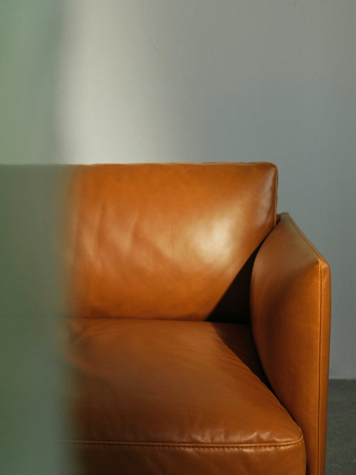 Divano Outline 2 Posti, Pelle Refine, Cognac 0250
