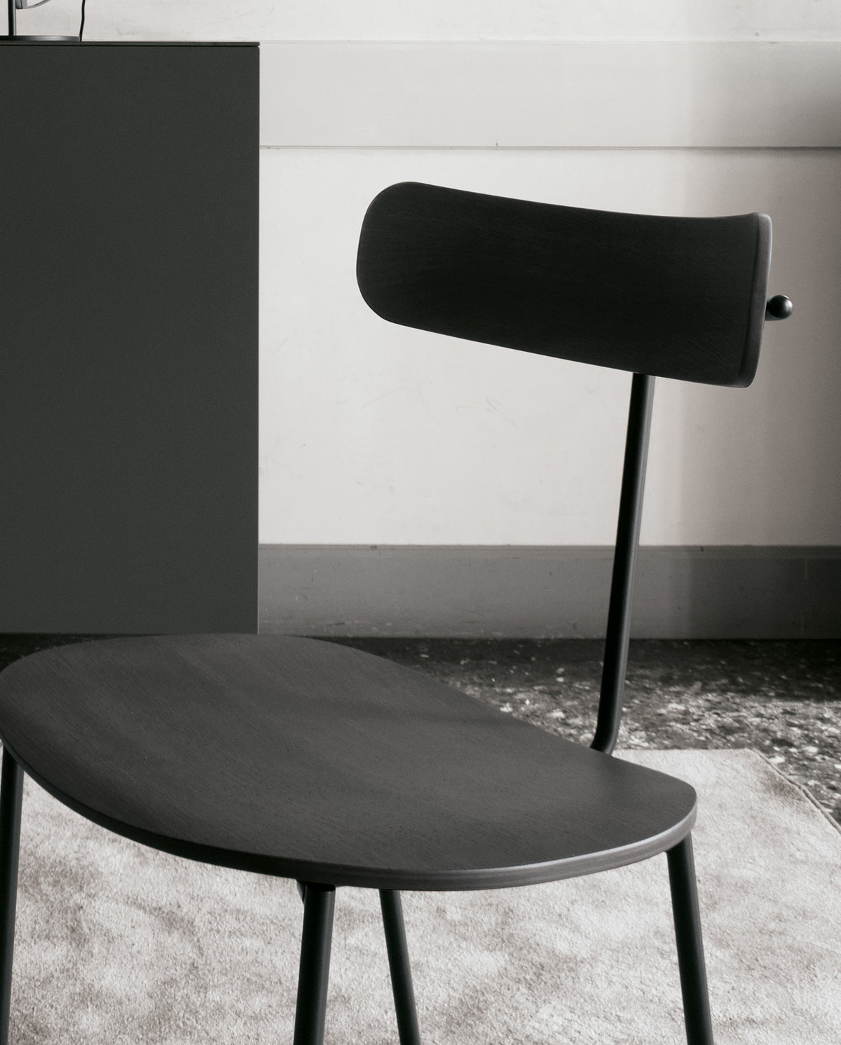 ECH3 CHAIR SMOKED OAK / BLACK