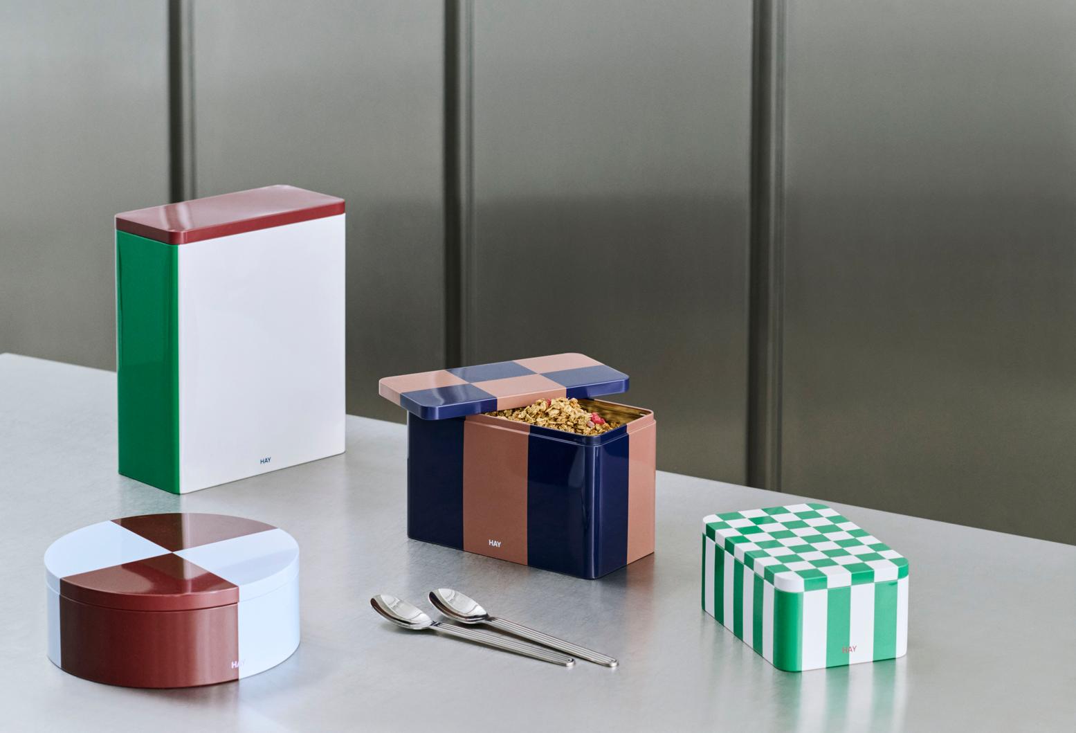 #color_OFF WHITE-BURGUNDY-GREEN