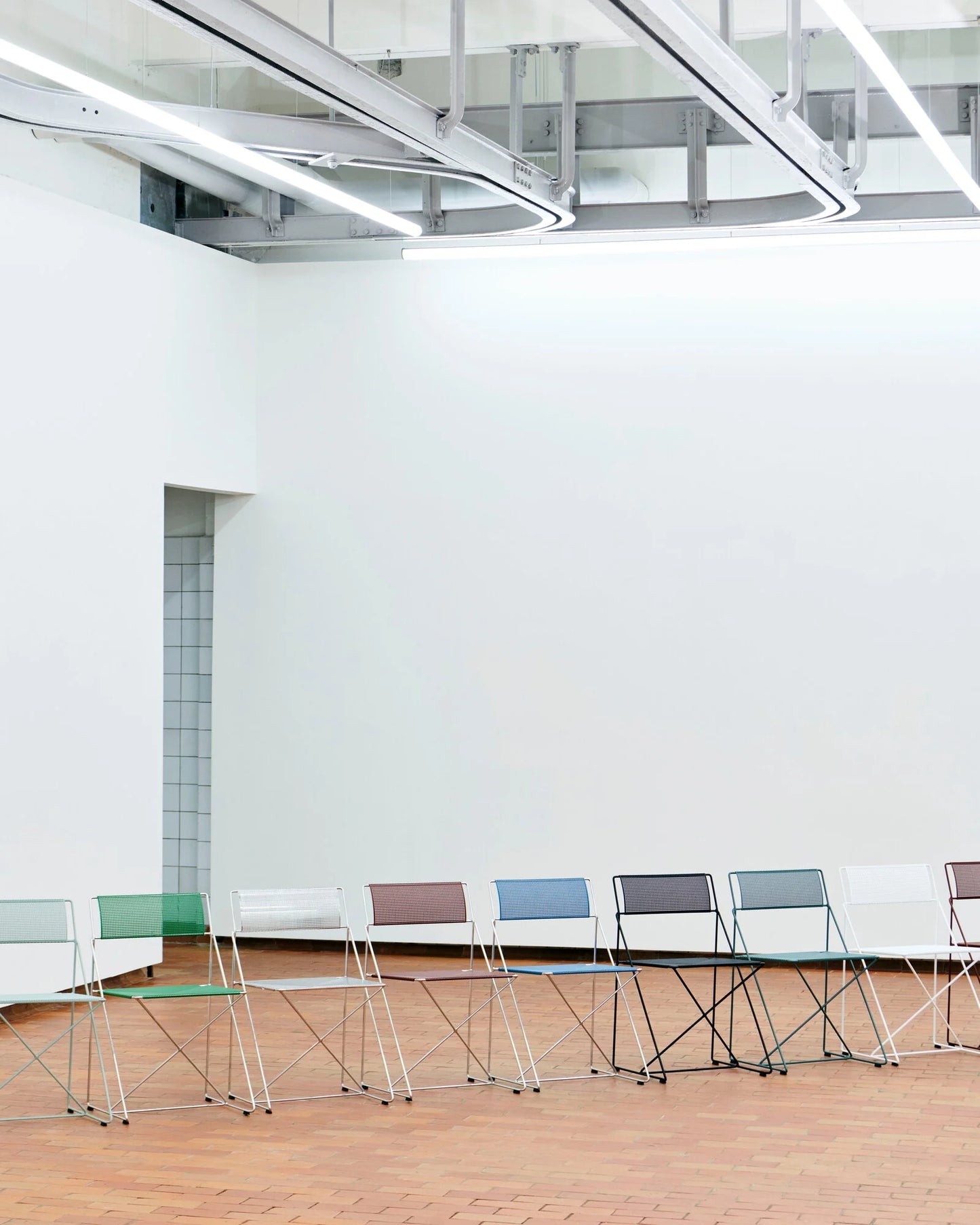 X-Line Chair Pale Linden